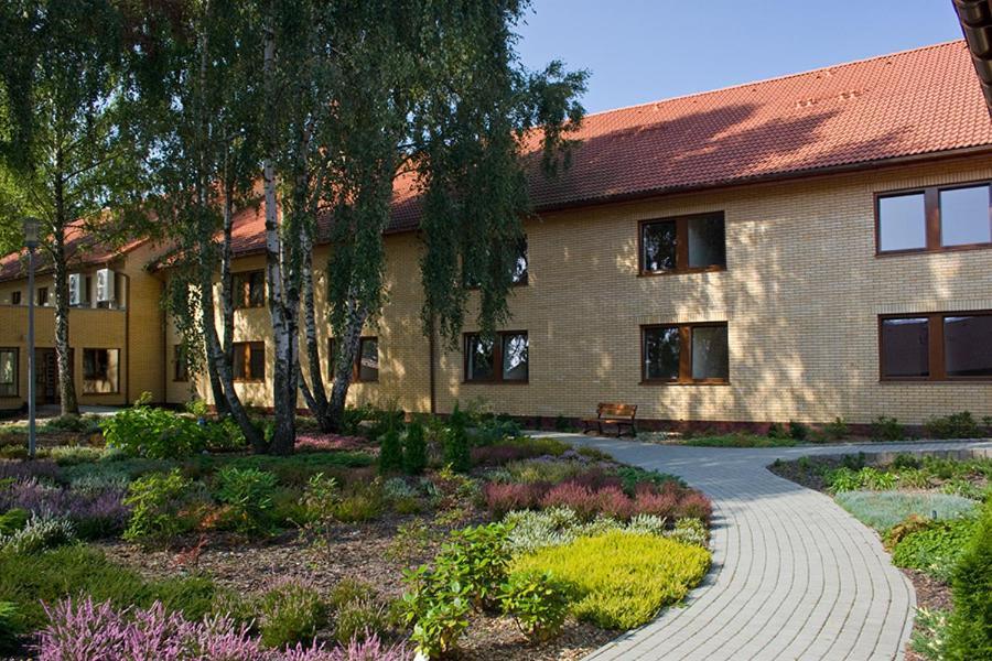 Uroczysko Porszewice - Osrodek Konferencyjno-Rekolekcyjny Hotell Pabianice Exteriör bild