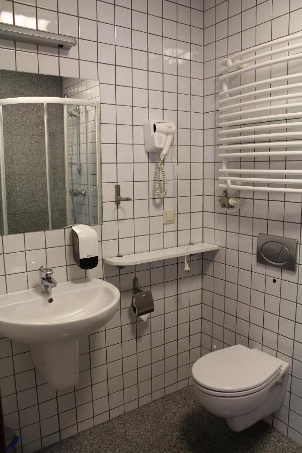 Uroczysko Porszewice - Osrodek Konferencyjno-Rekolekcyjny Hotell Pabianice Exteriör bild